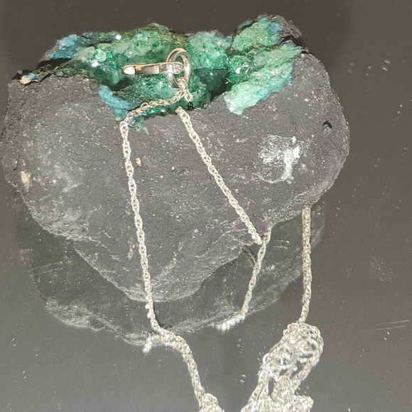 Women's 925 Egyptian Ankh Necklace on 925 20" Twisted Chain. - Picture 3 of 5